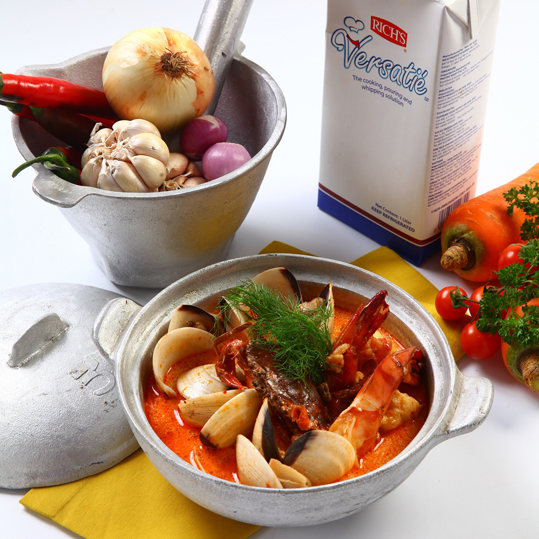 SEAFOOD WITH SHACHA SAUCE