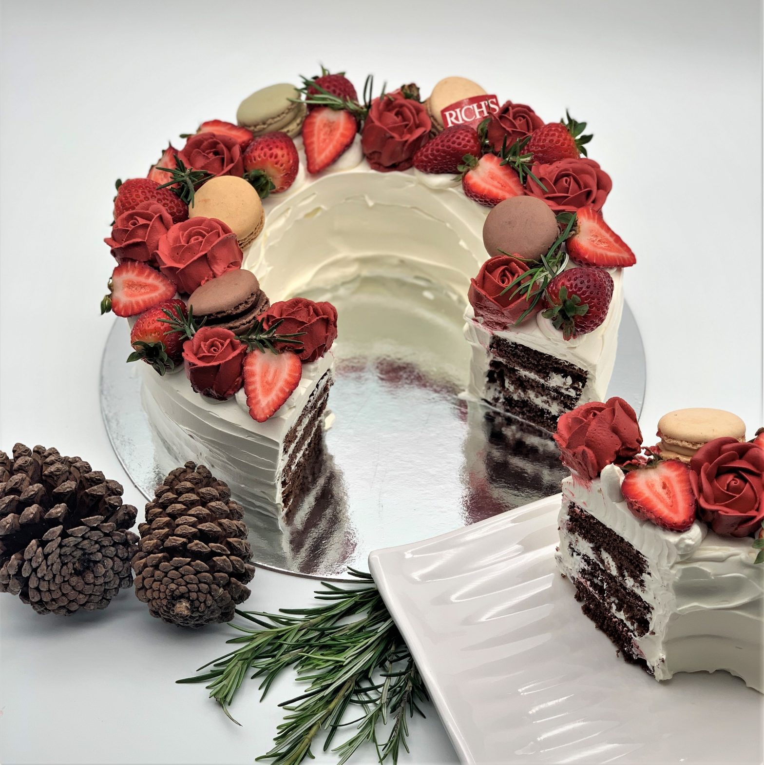 CHRISTMAS WREATH CAKE 2