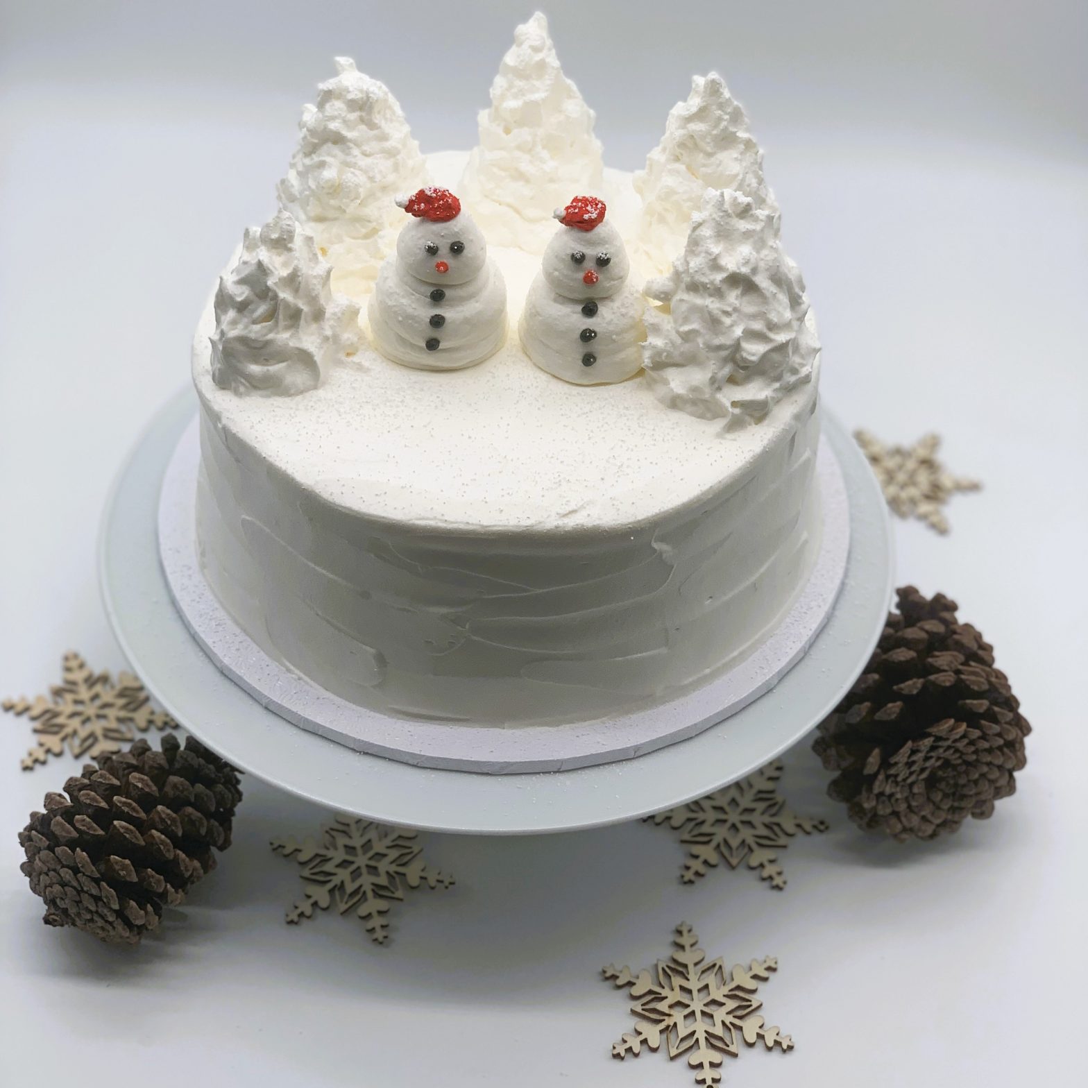 WHITE CHRISTMAS CAKE 1