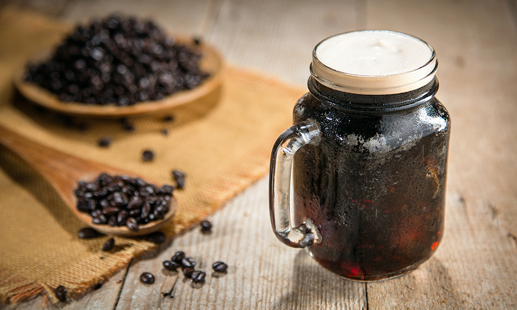 COLD FOAM ON ICED BEVERAGE